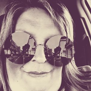 Meet your Posher, Caron